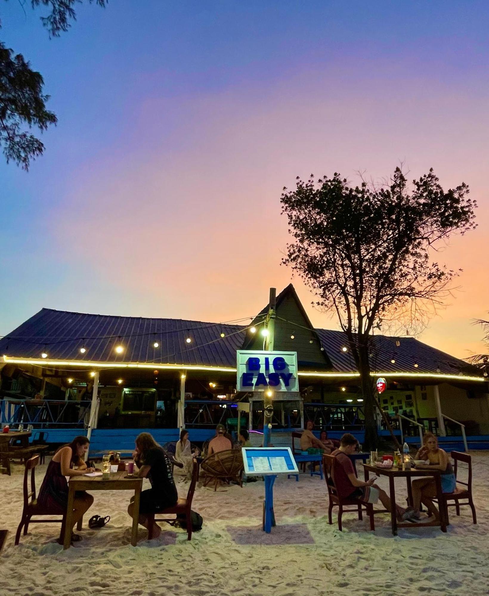 Albergue The Big Easy Koh Rong Samloem Koh Rong Sanloem Exterior foto