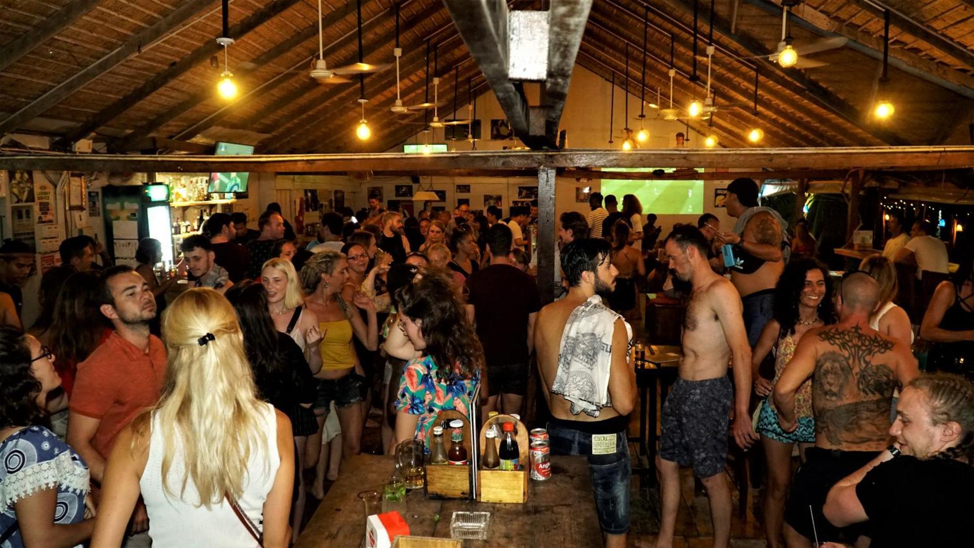 Albergue The Big Easy Koh Rong Samloem Koh Rong Sanloem Exterior foto