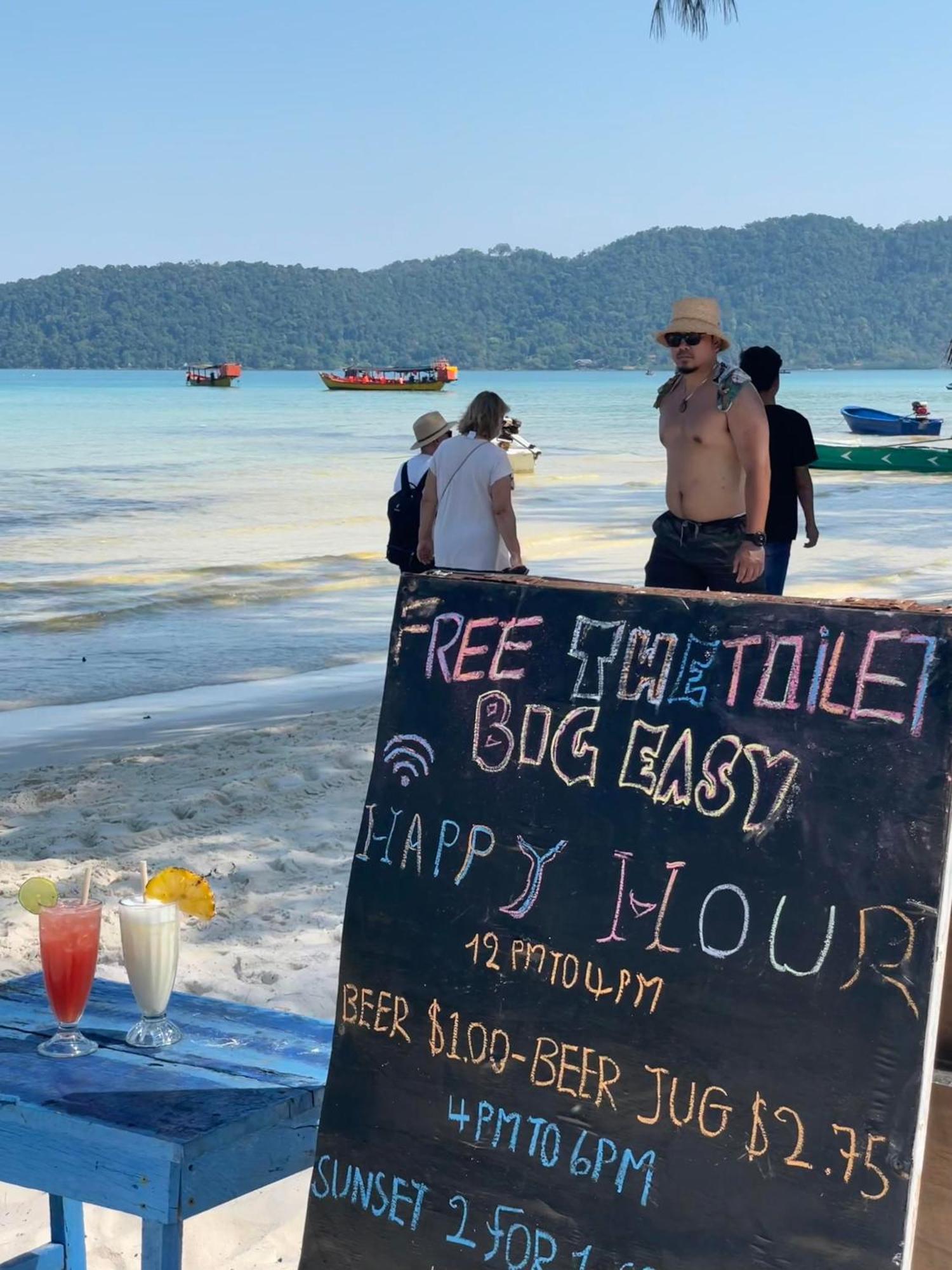 Albergue The Big Easy Koh Rong Samloem Koh Rong Sanloem Exterior foto